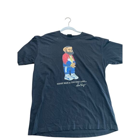 TDL Men's Black Nipsey Bear By The Dirt Label Crew Neck T-Shirt Size XL - Picture 1 of 7
